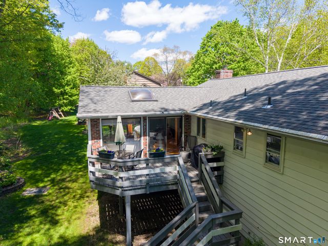 253 Braeside Drive, Hamden, CT 06514