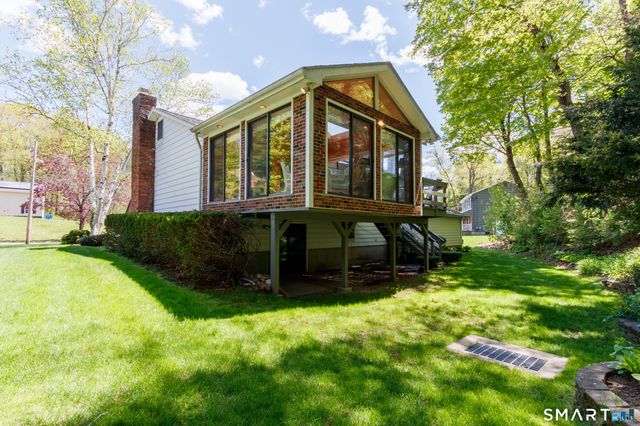 253 Braeside Drive, Hamden, CT 06514