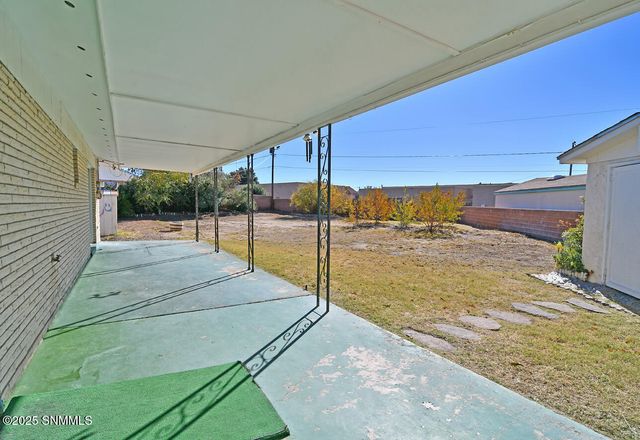 2708 Ridgeway Court, Las Cruces, NM 88001