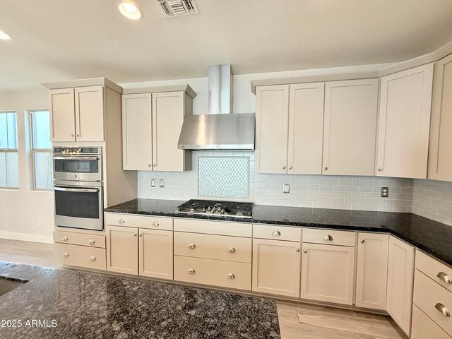 2366 W Gloria Lane, Phoenix, AZ 85085