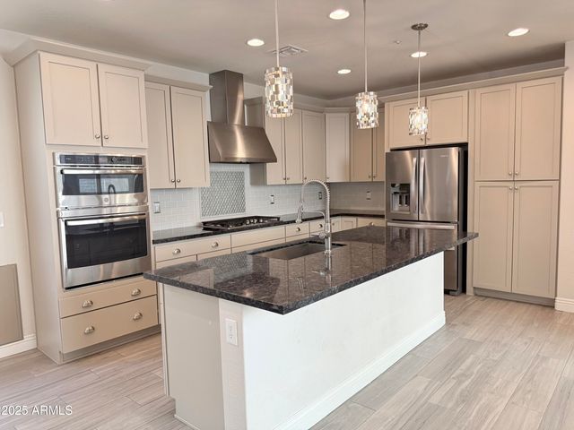 2366 W Gloria Lane, Phoenix, AZ 85085