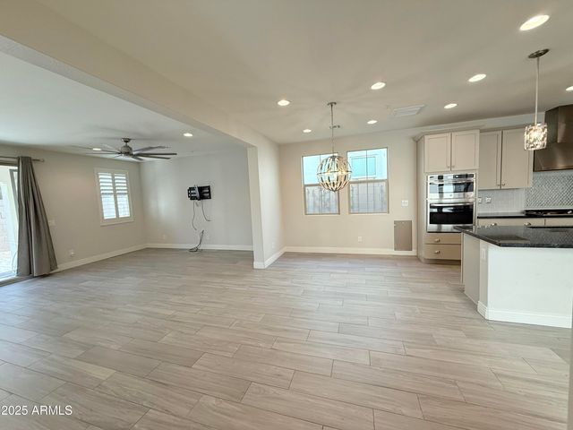 2366 W Gloria Lane, Phoenix, AZ 85085