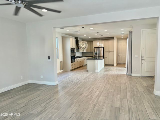 2366 W Gloria Lane, Phoenix, AZ 85085