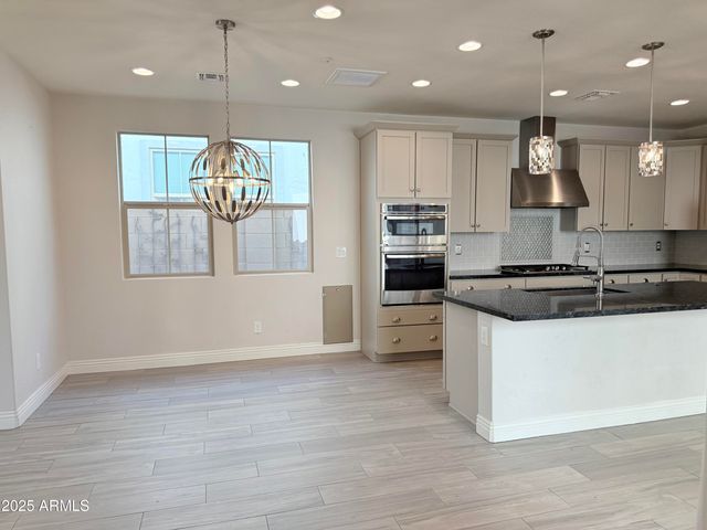 2366 W Gloria Lane, Phoenix, AZ 85085