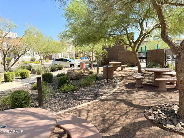 2366 W Gloria Lane, Phoenix, AZ 85085