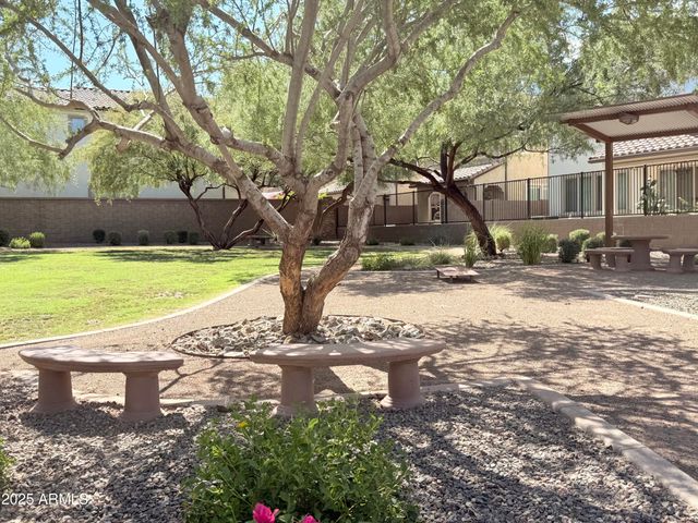 2366 W Gloria Lane, Phoenix, AZ 85085