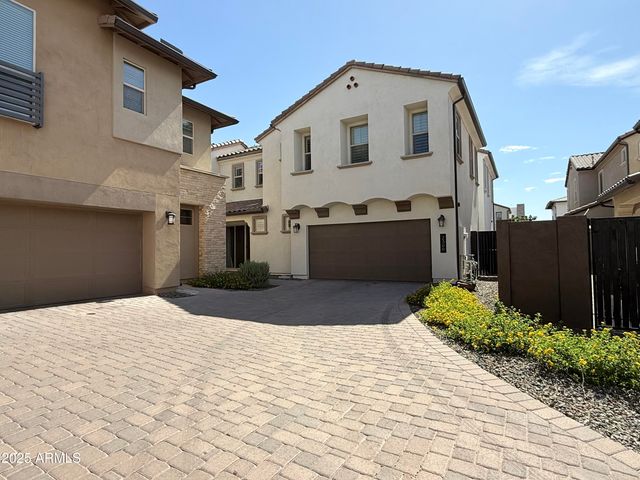 2366 W Gloria Lane, Phoenix, AZ 85085