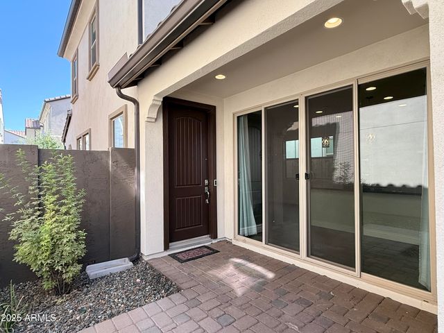 2366 W Gloria Lane, Phoenix, AZ 85085