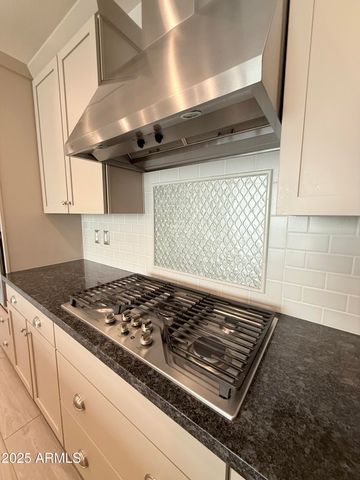 2366 W Gloria Lane, Phoenix, AZ 85085