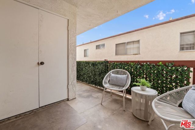 9737 Charnock Avenue 1, Los Angeles, CA 90034