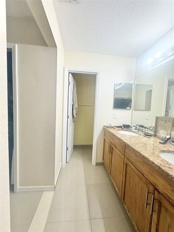 1102 PEREGRINE STREET, Groveland, FL 34736