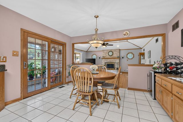 12902 W Beaver Lake Drive, Homer Glen, IL 60491
