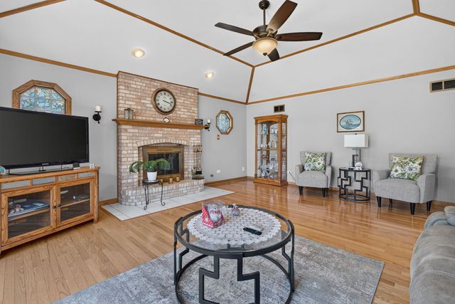 12902 W Beaver Lake Drive, Homer Glen, IL 60491