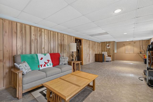 12902 W Beaver Lake Drive, Homer Glen, IL 60491