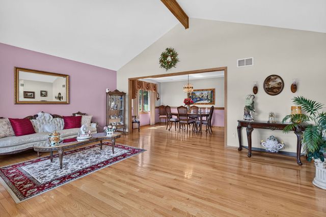 12902 W Beaver Lake Drive, Homer Glen, IL 60491