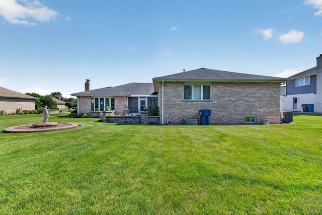 12902 W Beaver Lake Drive, Homer Glen, IL 60491