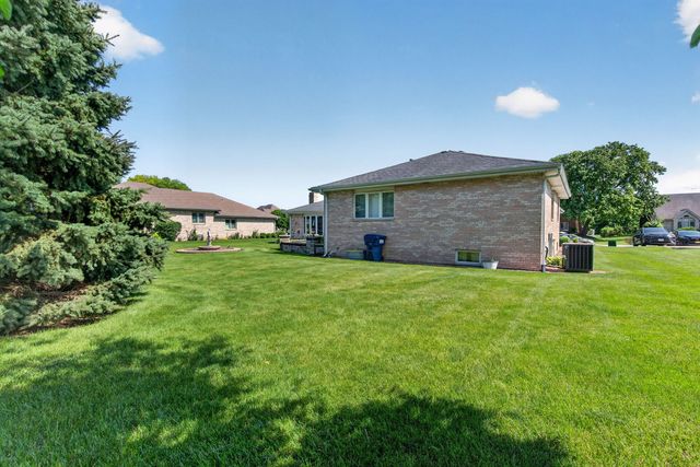 12902 W Beaver Lake Drive, Homer Glen, IL 60491