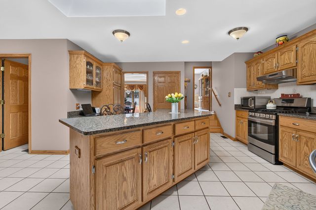 12902 W Beaver Lake Drive, Homer Glen, IL 60491