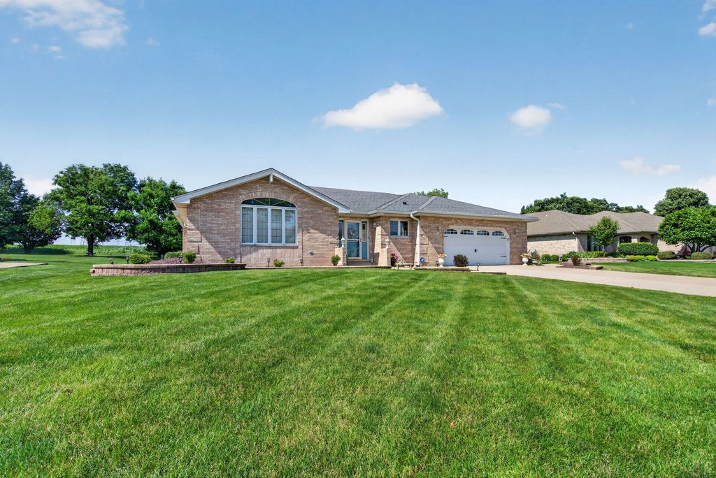 12902 W Beaver Lake Drive, Homer Glen, IL 60491
