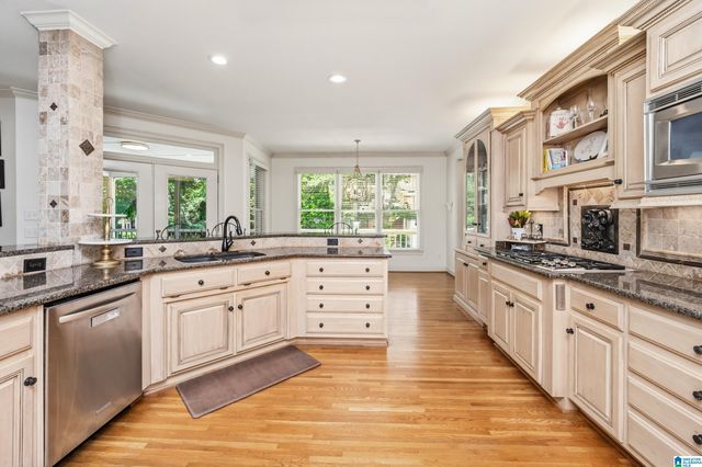 8237 CASTLEHILL ROAD, Hoover, AL 35242
