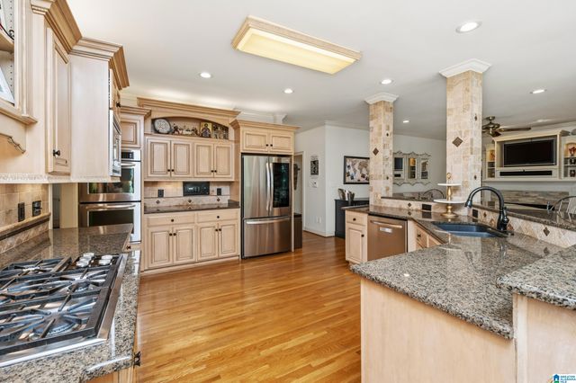 8237 CASTLEHILL ROAD, Hoover, AL 35242