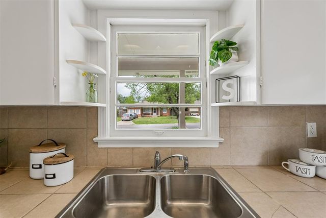 1728 Andover Court, Oklahoma City, OK 73120