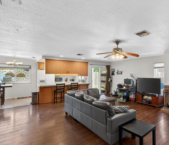8588 Stratus Dr, Orangevale, CA 95662