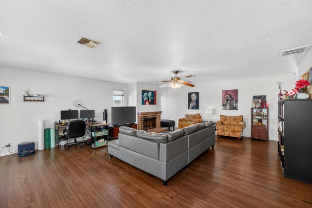 8588 Stratus Dr, Orangevale, CA 95662