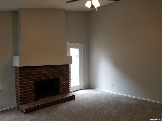 9207 Shadow Crest Dr, Converse, TX 78109