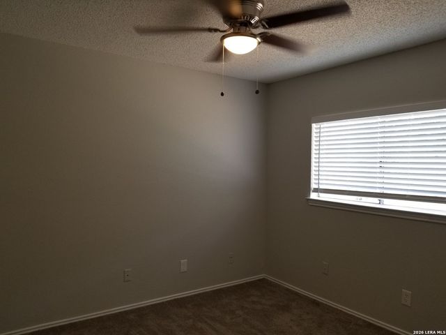9207 Shadow Crest Dr, Converse, TX 78109