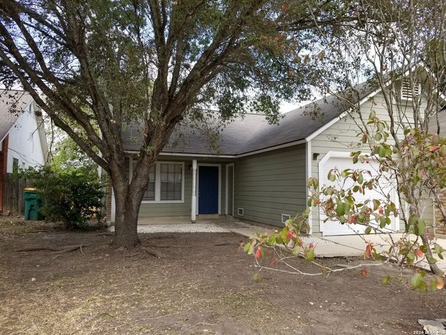9207 Shadow Crest Dr, Converse, TX 78109