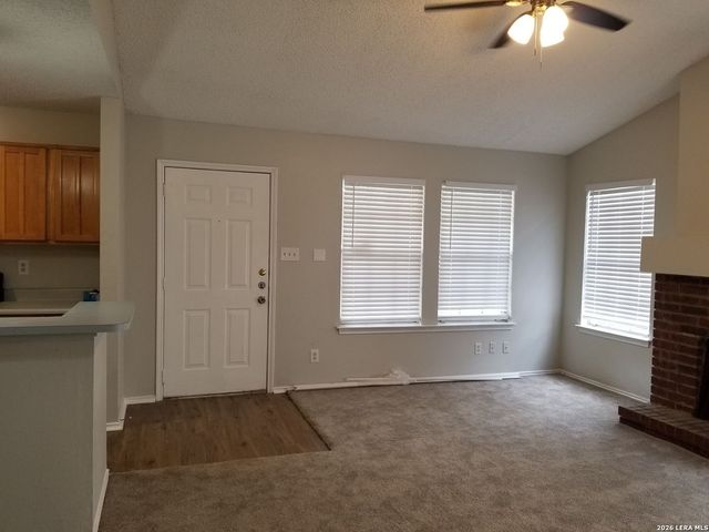 9207 Shadow Crest Dr, Converse, TX 78109