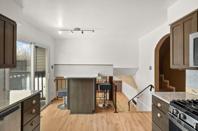 1429 W 74th Place, Merrillville, IN 46410