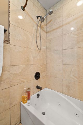 1429 W 74th Place, Merrillville, IN 46410