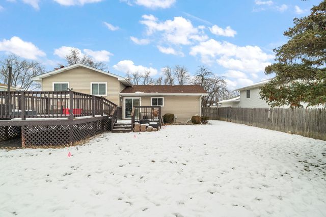 1429 W 74th Place, Merrillville, IN 46410