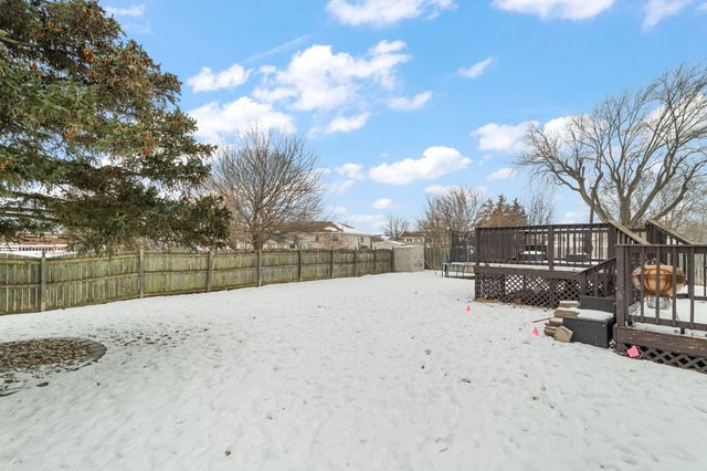 1429 W 74th Place, Merrillville, IN 46410