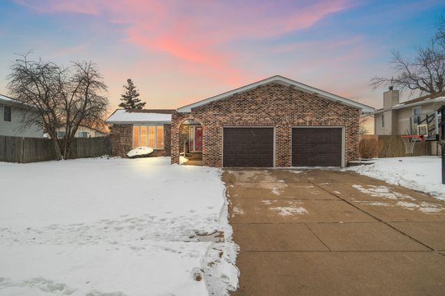 1429 W 74th Place, Merrillville, IN 46410