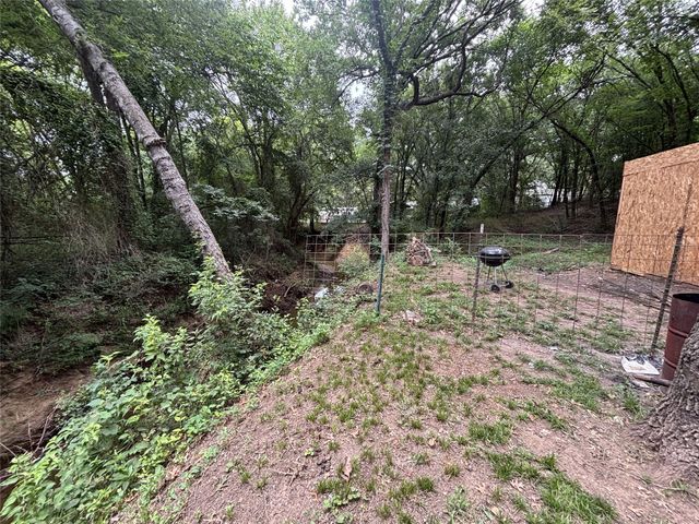 3916 Hidden Lake Court, Alvarado, TX 76009