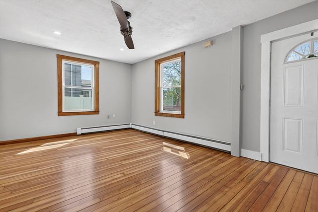 62 Frankfort St, Fitchburg, MA 01420