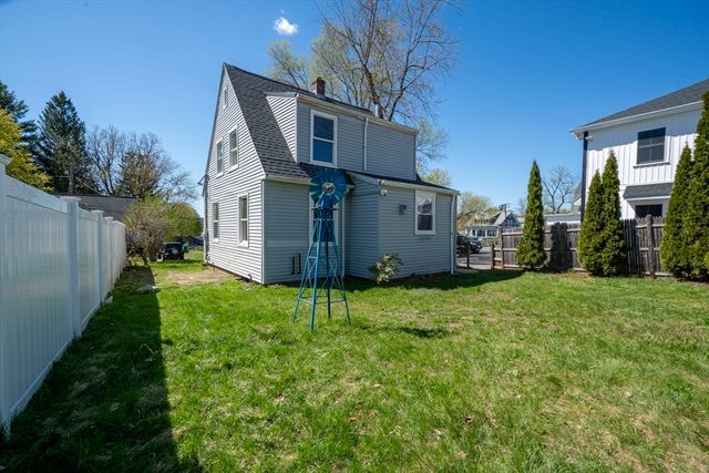 62 Frankfort St, Fitchburg, MA 01420