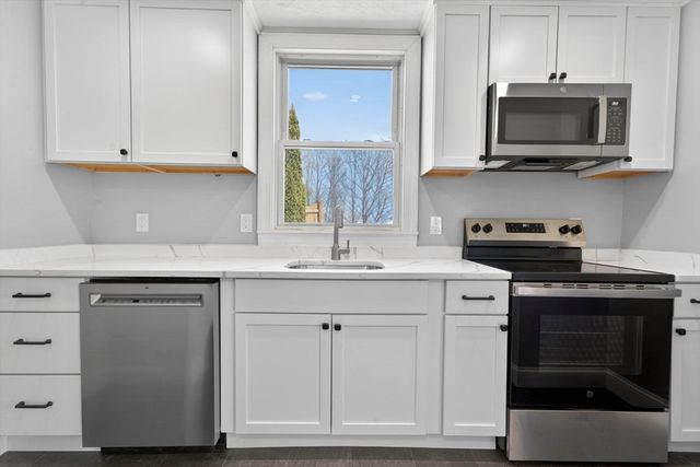 62 Frankfort St, Fitchburg, MA 01420