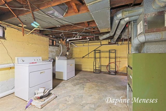 594 E Apple Avenue, Muskegon, MI 49442