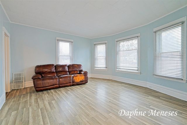 594 E Apple Avenue, Muskegon, MI 49442