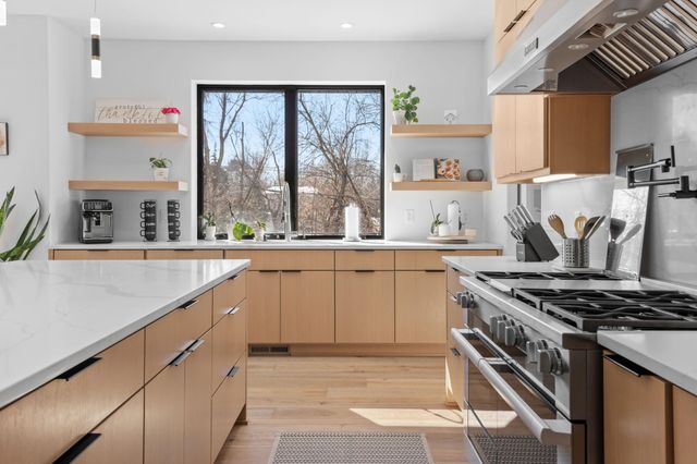 16216 Gleason Lake Road, Wayzata, MN 55391