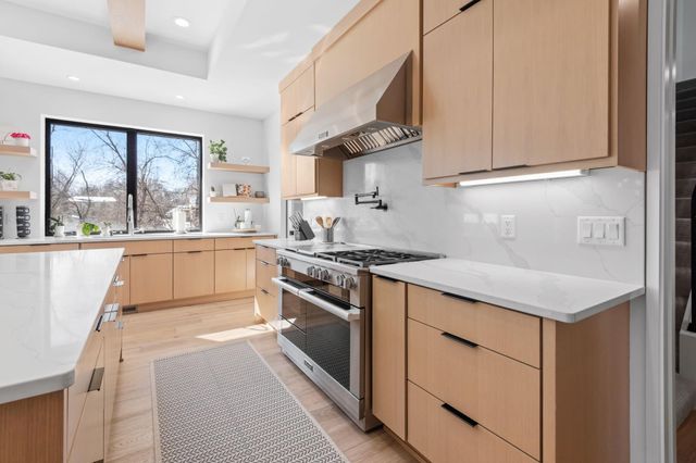 16216 Gleason Lake Road, Wayzata, MN 55391