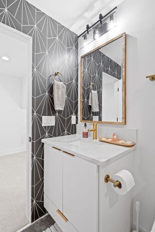 16216 Gleason Lake Road, Wayzata, MN 55391