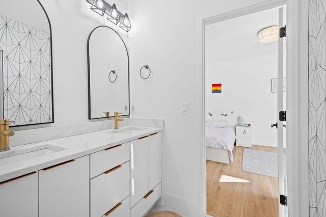 16216 Gleason Lake Road, Wayzata, MN 55391