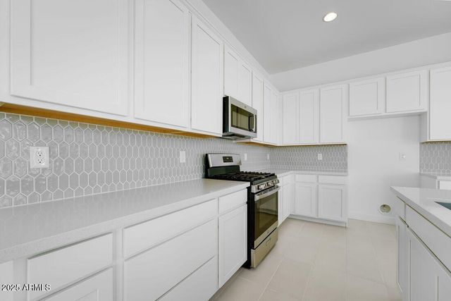 38028 N BRIDLEWOOD Lane, San Tan Valley, AZ 85140