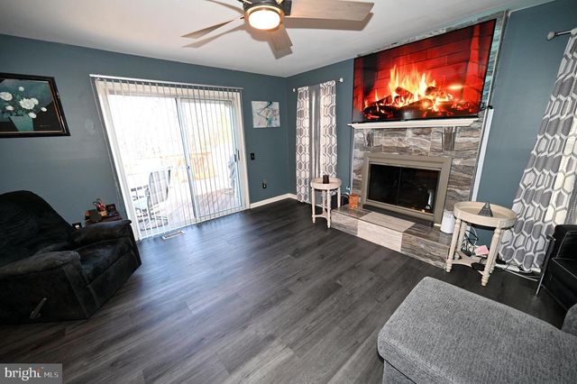 7729 CASTLE ROCK DR, Clinton, MD 20735