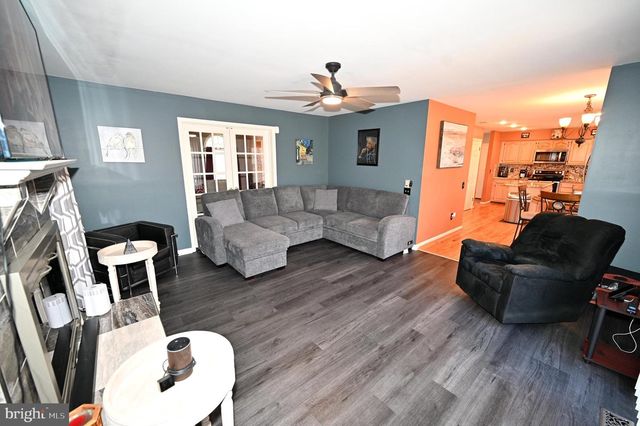 7729 CASTLE ROCK DR, Clinton, MD 20735